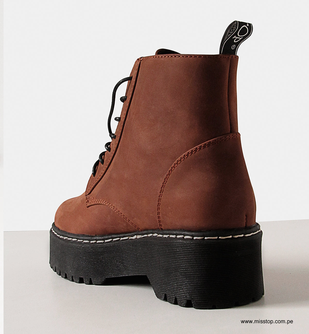 botines misstop de cuero terracota con plataforma negro misstop parte posterior